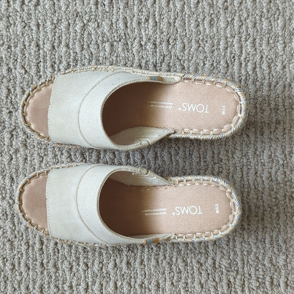 Wedge sandals